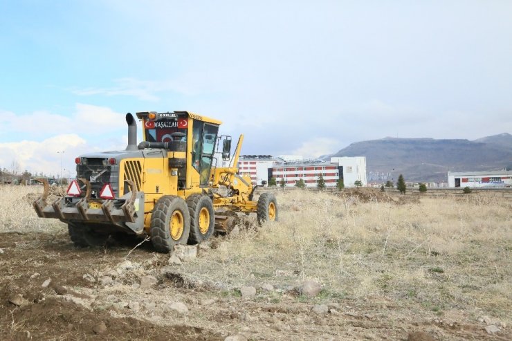 Seyrani Kampüsünde yol ve çevre düzenleme çalışması