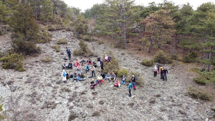 Doğa sevenler bu kez 18 kilometrelik zorlu Bozaniç etabını tamamladılar