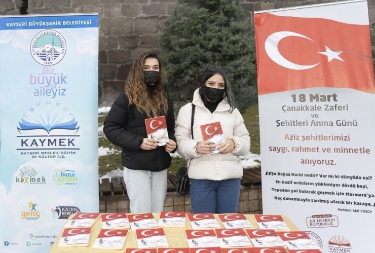 KAYMEK 2 bin İstiklal Ajandası dağıttı