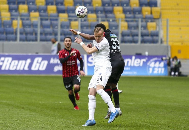 Süper Lig: Gençlerbirliği: 0 - Kasımpaşa: 0 (İlk yarı)