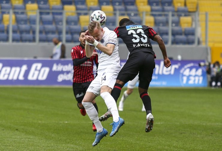 Süper Lig: Gençlerbirliği: 0 - Kasımpaşa: 0 (İlk yarı)