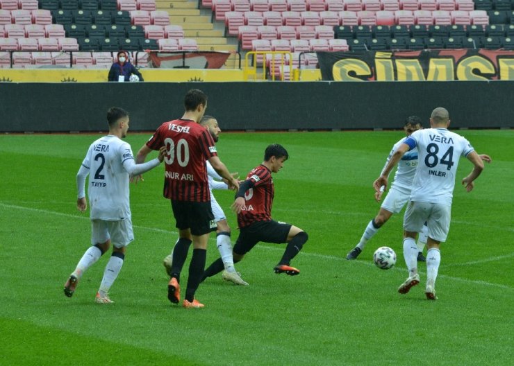 TFF 1. Lig: Eskişehirspor: 1 - Adana Demirspor: 1