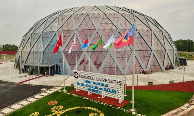 “Türk Dünyasında Geleneksel Bayramlar ve İşlevleri” paneli düzenlendi