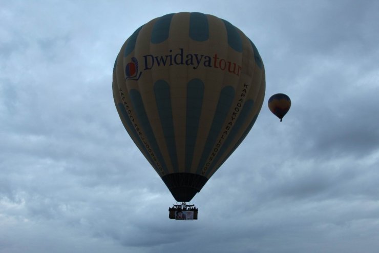 Down Sendromlu çocuklar Kapadokya’da balona bindi