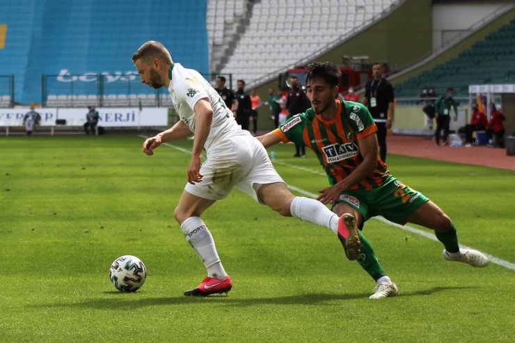 Süper Lig: Konyaspor: 1 - Alanyaspor: 0 (İlk yarı)