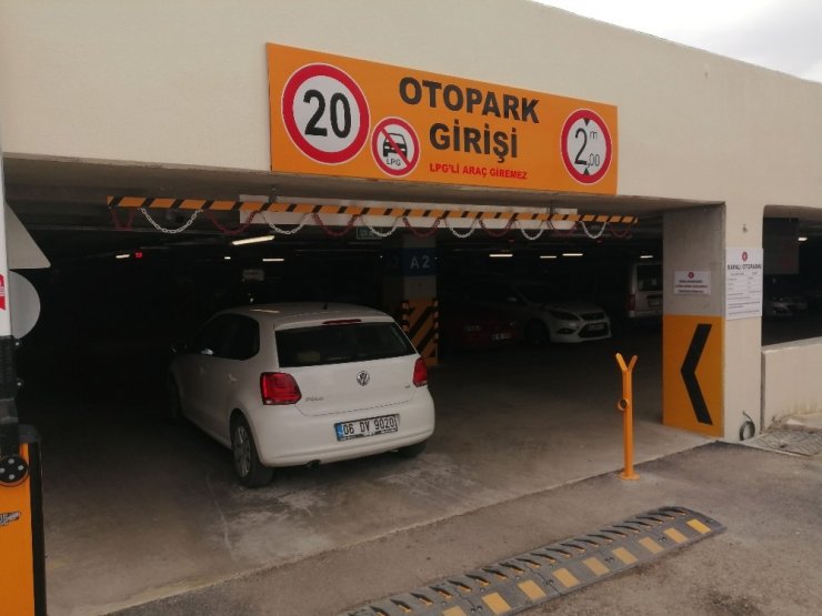 Keçiören’de Su ve Gül Meydanı’na kapalı otopark