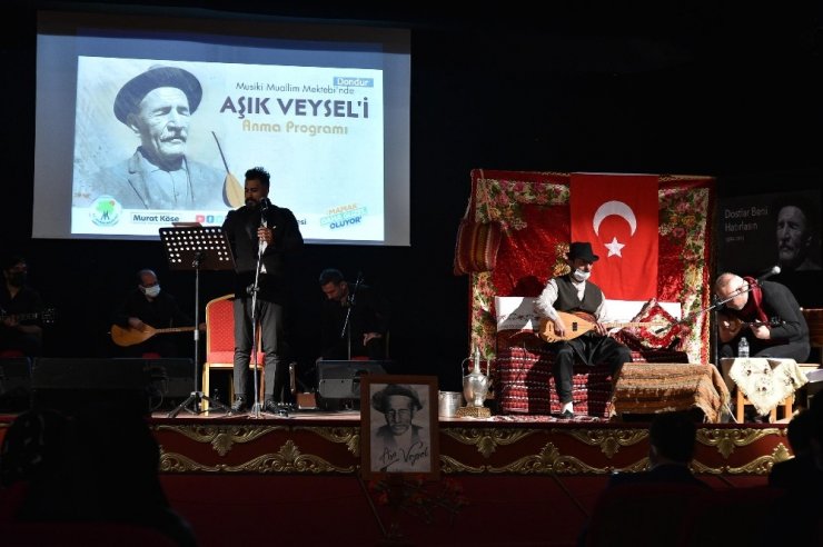 Aşık Veysel türküleriyle anıldı