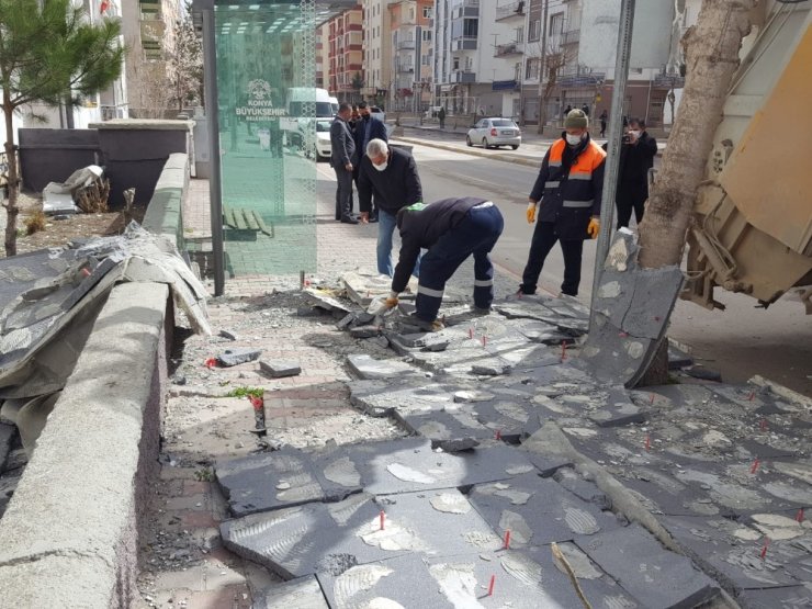 Konya’da şiddetli rüzgar maddi hasara yol açtı