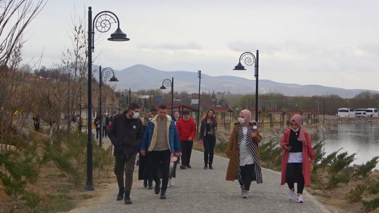 Kırıkkale’de turizm canlanıyor: Bozkırın ortasında tekne turu için akın akın geliyorlar