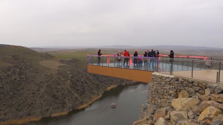 Kırıkkale’de turizm canlanıyor: Bozkırın ortasında tekne turu için akın akın geliyorlar