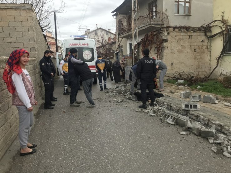 Konya’da çöken duvarın altında kalan 5 yaşındaki çocuk öldü