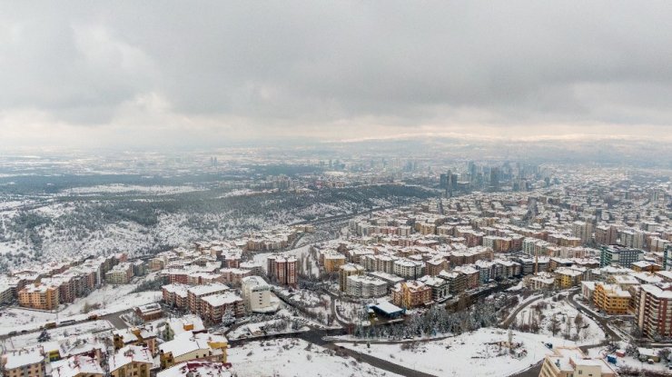 Ankara’da kartpostallık kar manzaraları