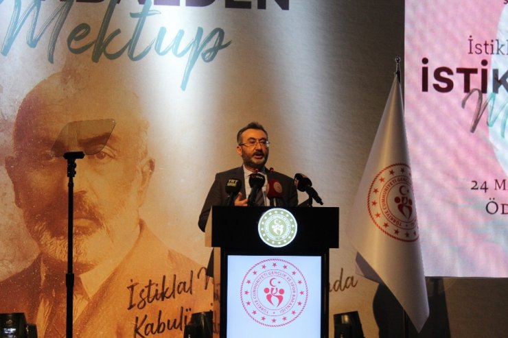 “İstiklal Şairimize İstikbalden Mektup Yarışması” ödül töreni gerçekleştirildi