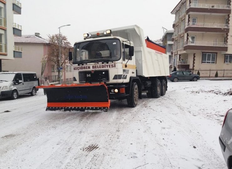 Keçiören’de kar mesaisi