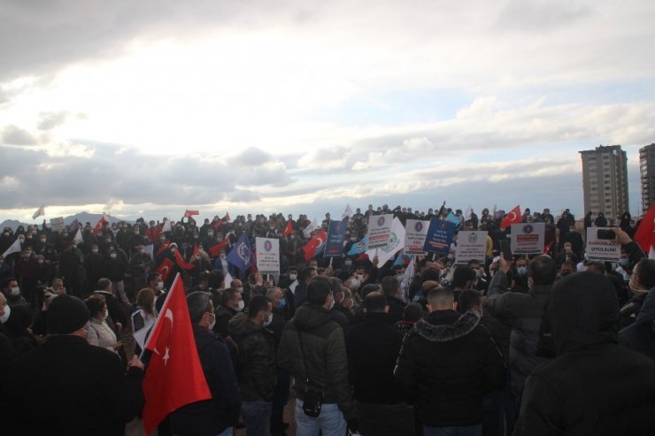 Türk-İş Temsilcisi Güven: "Emekçilerin özgürce sendika seçmelerine, pazarlık hakkına erişmelerine engel olunmak istenmektedir"