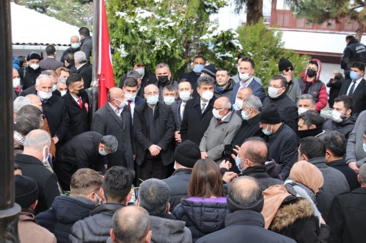 Muhsin Yazıcıoğlu kabri başında dualarla anıldı