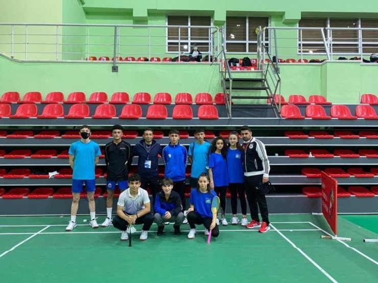 Kayseri’den 9 Badminton sporcusu milli takım seçmesine gitti