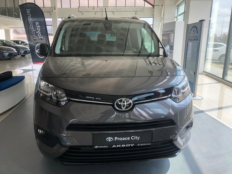 Toyota’nın yeni hafif ticarisi ‘Proace City’ lansman özel fiyatları ile alıcılarını bekliyor