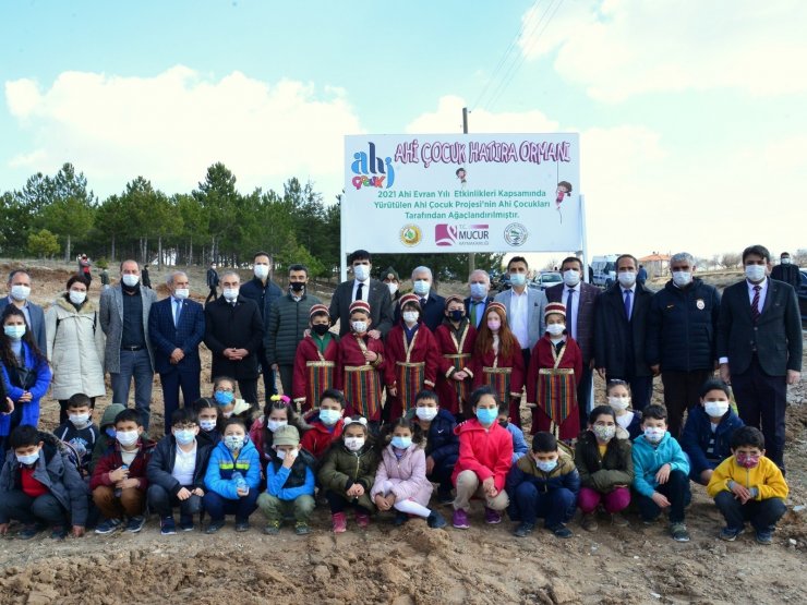 Ahi Çocuk Projesi Kapsamında Fidan Dikildi