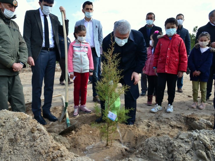 Ahi Çocuk Projesi Kapsamında Fidan Dikildi