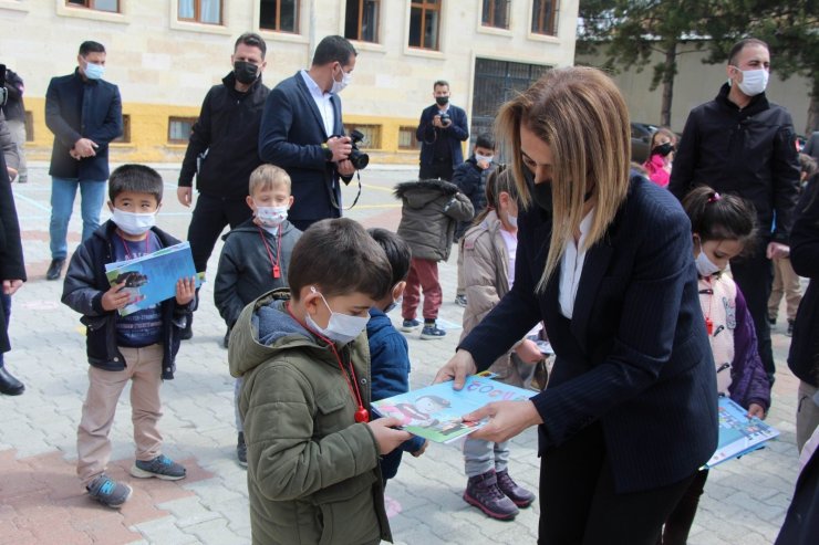 Nevşehir Valisi Becel, yayalar için kırmızı çizgiyi çizdi