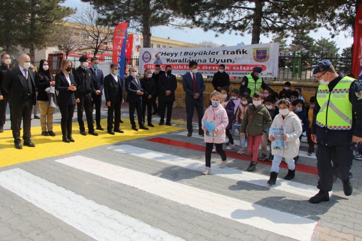 Nevşehir Valisi Becel, yayalar için kırmızı çizgiyi çizdi