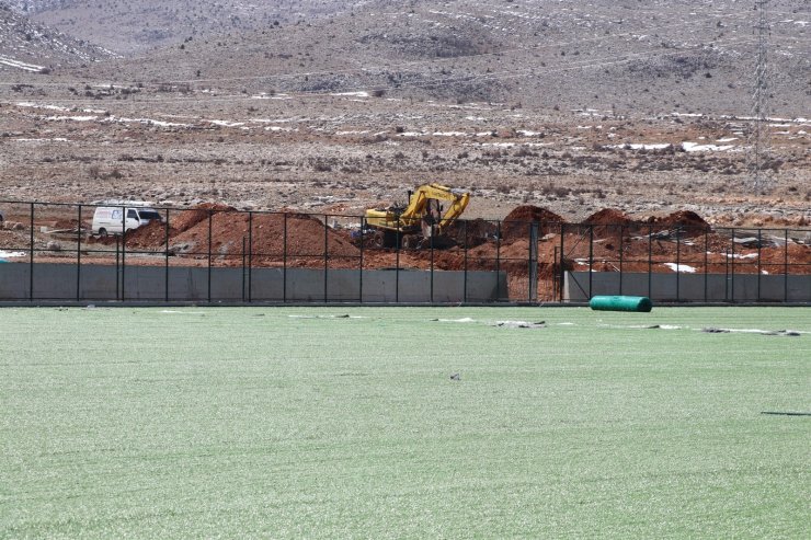 Kazımkarabekir futbol sahasında çalışmalar devam ediyor