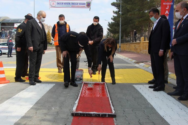 Nevşehir Valisi Becel, yayalar için kırmızı çizgiyi çizdi