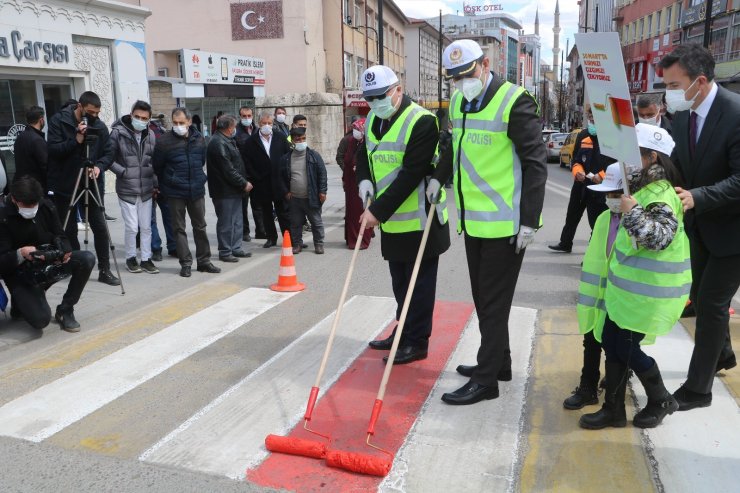 Sivas’ta yaya geçitlerine kırmızı çizgiler çekildi