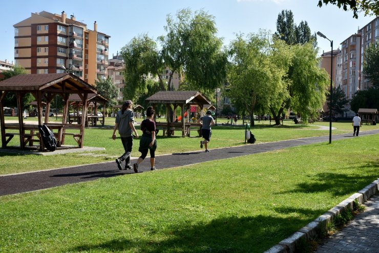 Tepebaşı’ndaki park ve bahçelere araç desteği