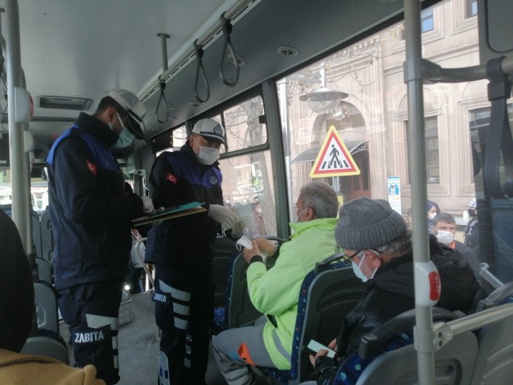 Kırmızı kategorideki Aksaray’da halk otobüsleri denetlendi