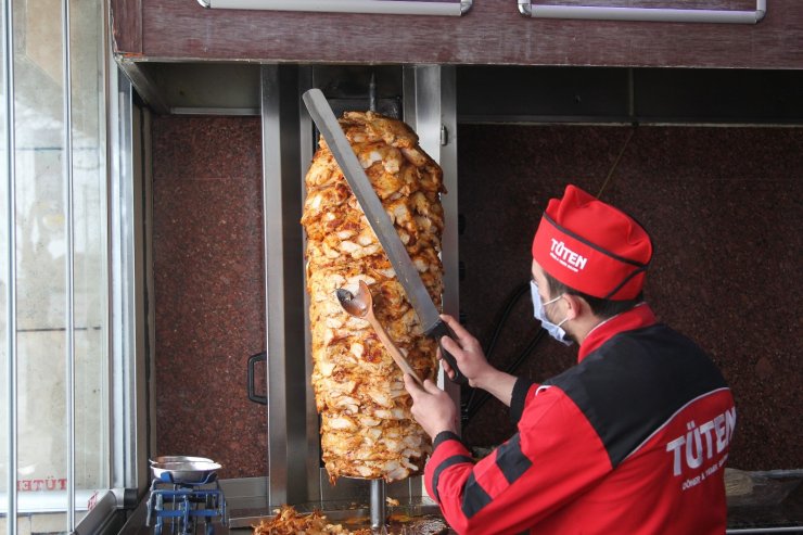 Lokantalar açıldı, müşteri bekliyor