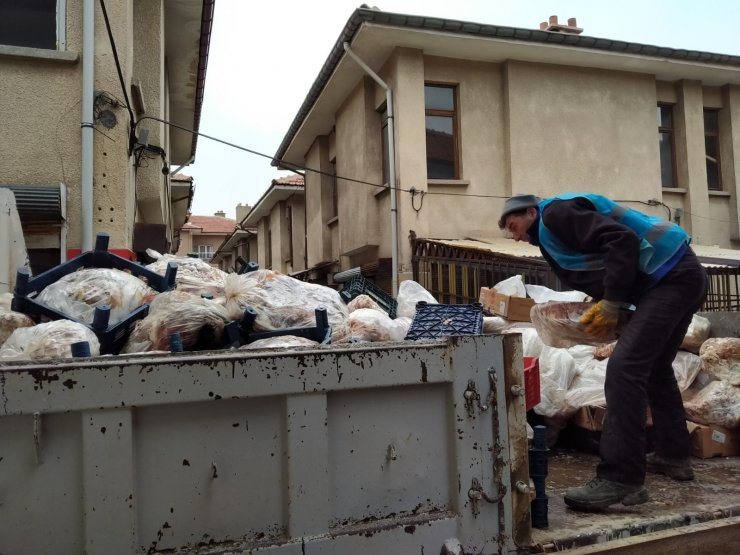 Depodan akan kan ve kötü koku ekipleri alarma geçirdi