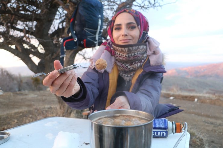 Koyunun böbrek yağıyla yapılan enerji deposu Tonus köftesi lezzetiyle damak çatlatıyor