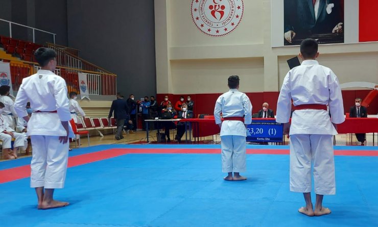 Sivas Belediyespor karate takımı Türkiye 3.’sü oldu