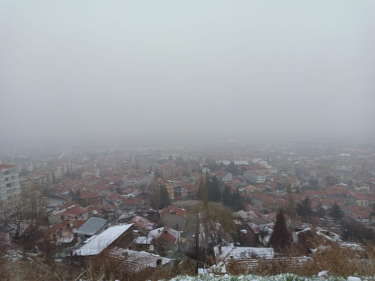 Eskişehir’de 1 Nisan şakası gibi kar yağışı