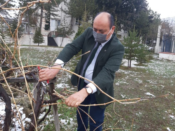 Seyitgazi İlçe Milli Eğitim Müdürü Avcı’dan örnek hareket