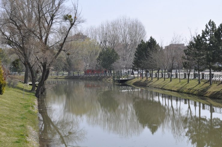 Boş kalan ünlü park sessizliğe büründü