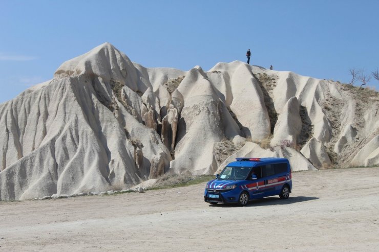 Kapadokya’da maske takmayan 37 turiste para cezası kesildi