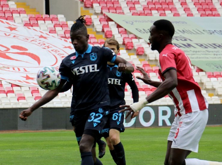 Süper Lig: DG Sivasspor: 0 - Trabzonspor: 0 (Maç sonucu)