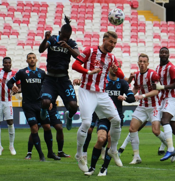 Süper Lig: DG Sivasspor: 0 - Trabzonspor: 0 (Maç sonucu)