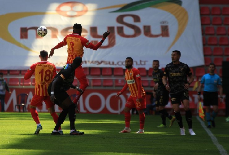 Süper Lig: Kayserispor: 1 - Göztepe: 0 (İlk yarı)