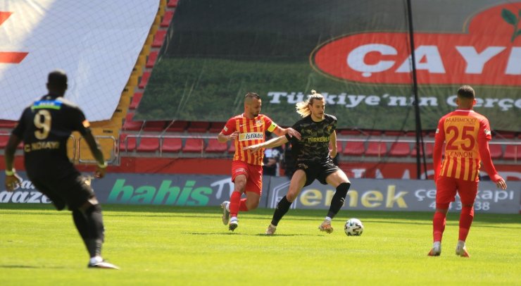 Süper Lig: Kayserispor: 1 - Göztepe: 0 (İlk yarı)