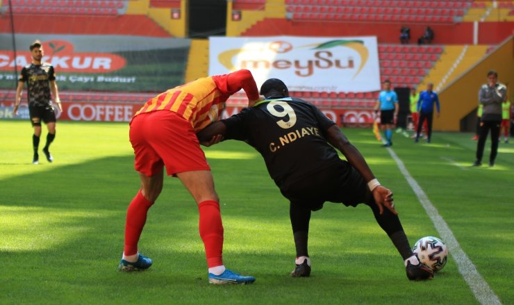 Süper Lig: Kayserispor: 1 - Göztepe: 0 (İlk yarı)