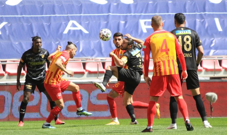 Süper Lig: Kayserispor: 1 - Göztepe: 0 (İlk yarı)