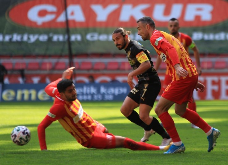 Süper Lig: Kayserispor: 1 - Göztepe: 0 (İlk yarı)