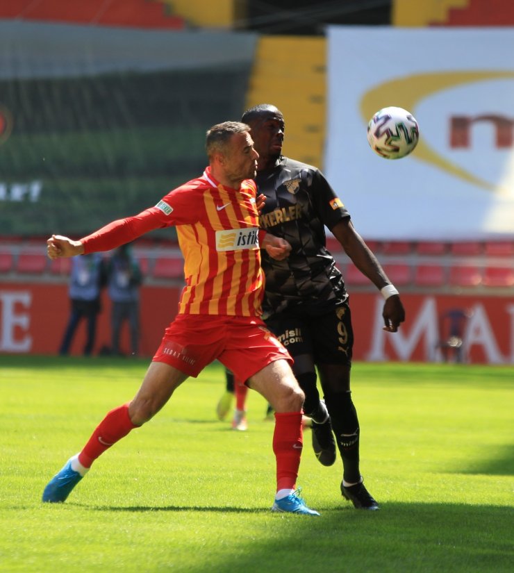 Süper Lig: Kayserispor: 1 - Göztepe: 0 (İlk yarı)