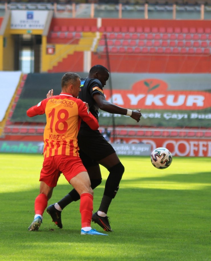 Süper Lig: Kayserispor: 1 - Göztepe: 0 (İlk yarı)