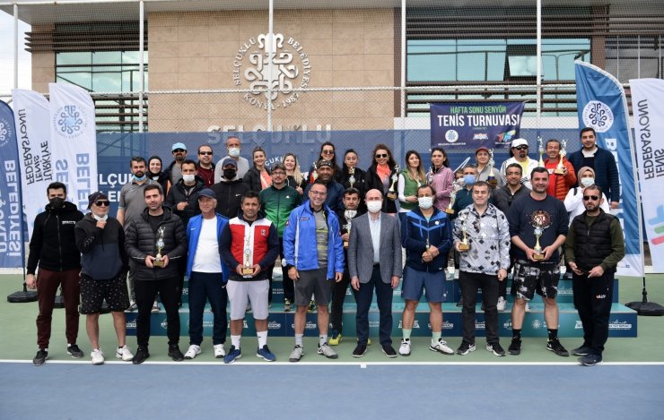 Senyör Tenis Turnuvası’nda kupalar sahiplerini buldu