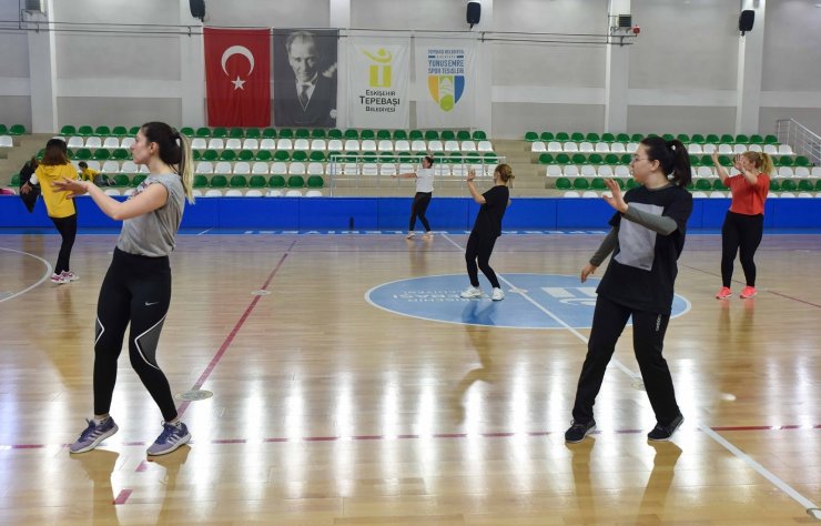 Kadınlar spor yaparak sağlık kazanıyor